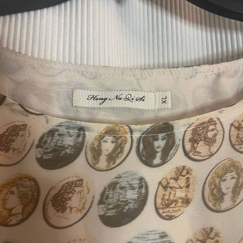 Elegant Beige Coin Patterned Vintage inspired Dress- size XL - Picture 5 of 11